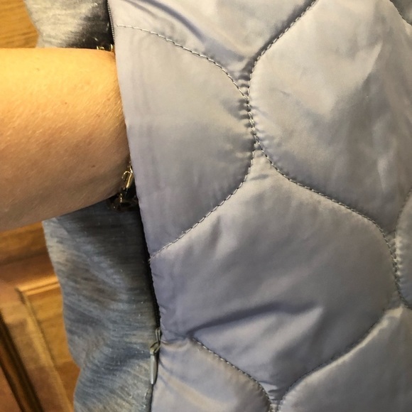 TAHARI SPORT / Grey / Puffer Style Vest / size S - Picture 7 of 10